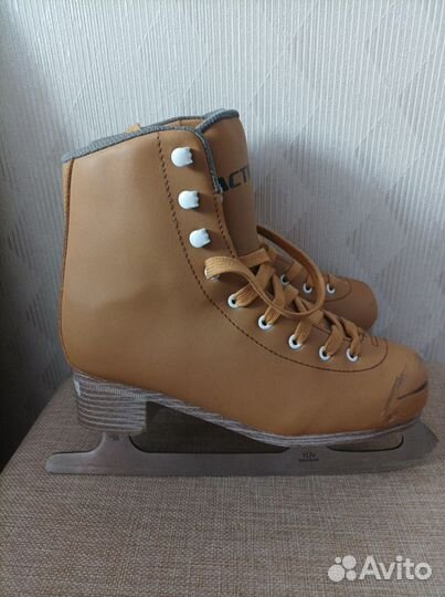 Коньки фигурные