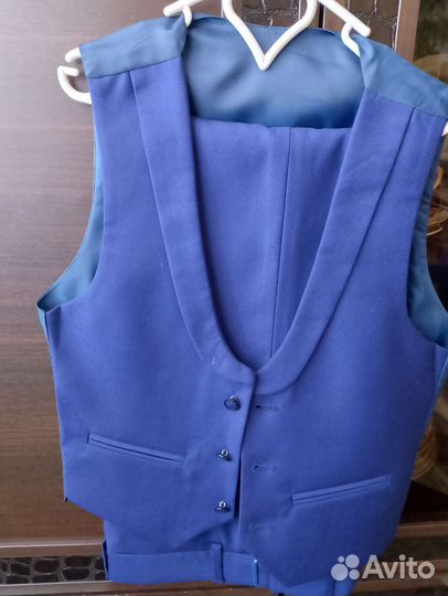 Костюм тройка для мальчика 6-7 лет