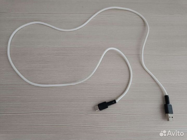 Чехол и кабель на Самсунг А 9