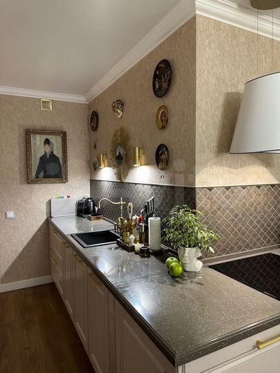 2-к. квартира, 77 м², 7/16 эт.