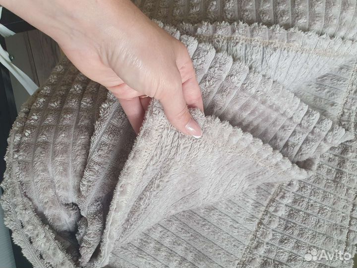 Одеяло и пледы бу