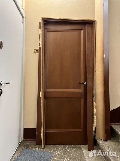 Дверь входная внутренняя