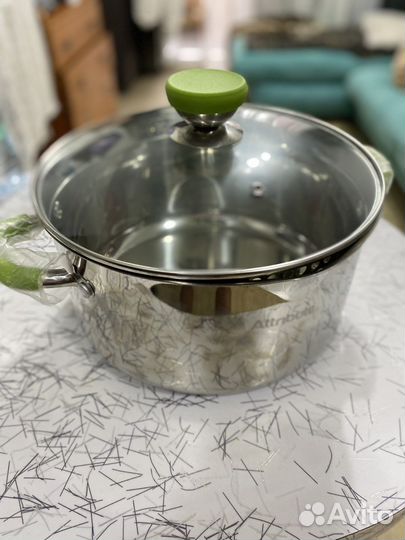 Кастрюля 4,5 литра новая
