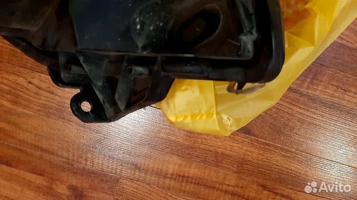 Фара передняя правая на opel astra h