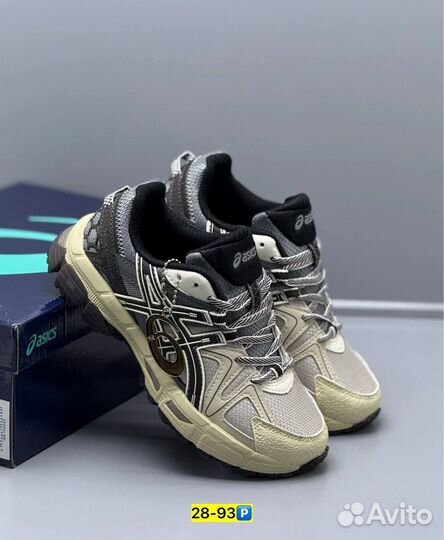 Кроссовки Asics женские