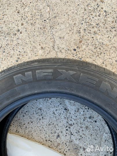 Nexen Classe Premiere 672 215/60 R17 96H