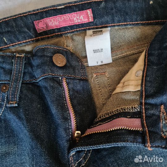 Джинсы levis 524. Небольшой клеш