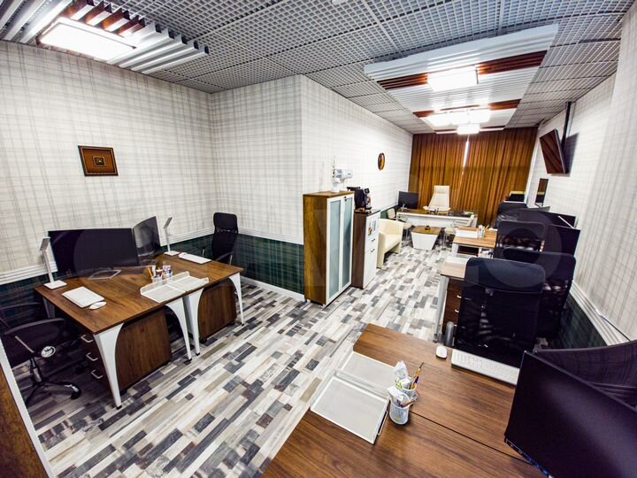 Дизайнерский видовой офис на 8 человек. Центр