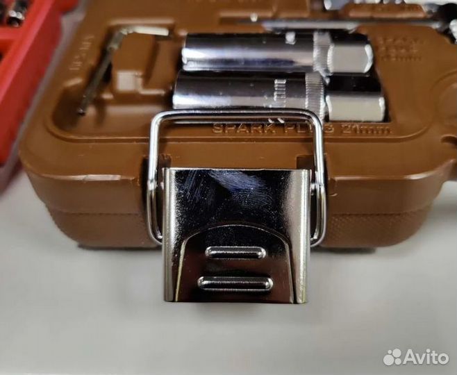 Набор инструментов и ключей Ombra 94