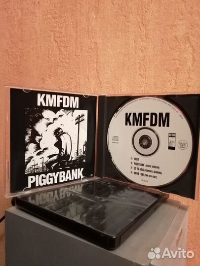 Kmfdm – Split / Piggybank (TVT 8674) 1992