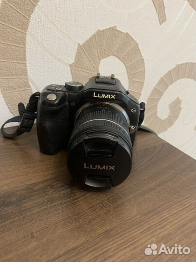 Зеркальный фотоаппарат