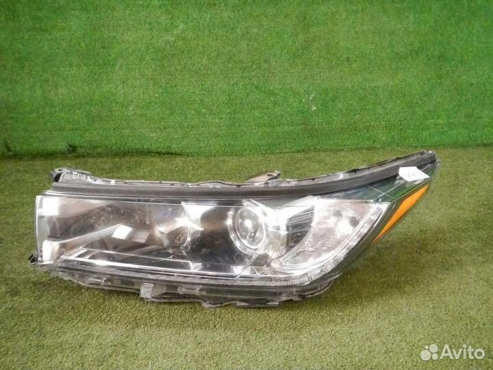 Фара левая Toyota Highlander