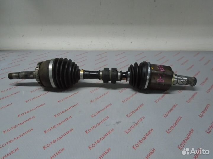 Nissan 39101-AV611 Вал приводной левый