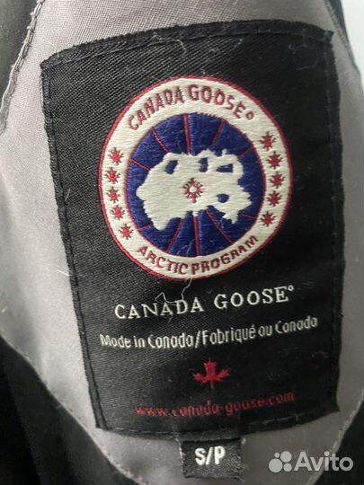 Пуховик Canada Goose