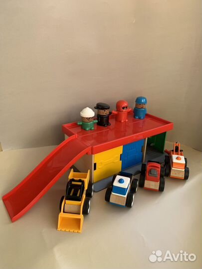 Парковка IKEA машинки+человечки