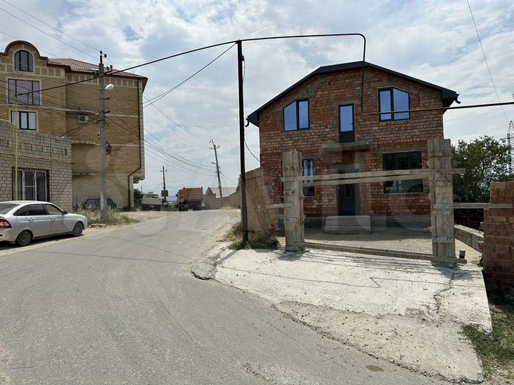 Дом 230 м² на участке 4,5 сот.