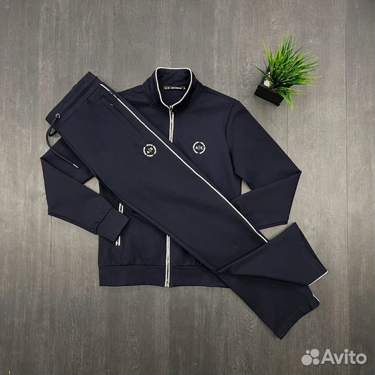 Спортивный костюм