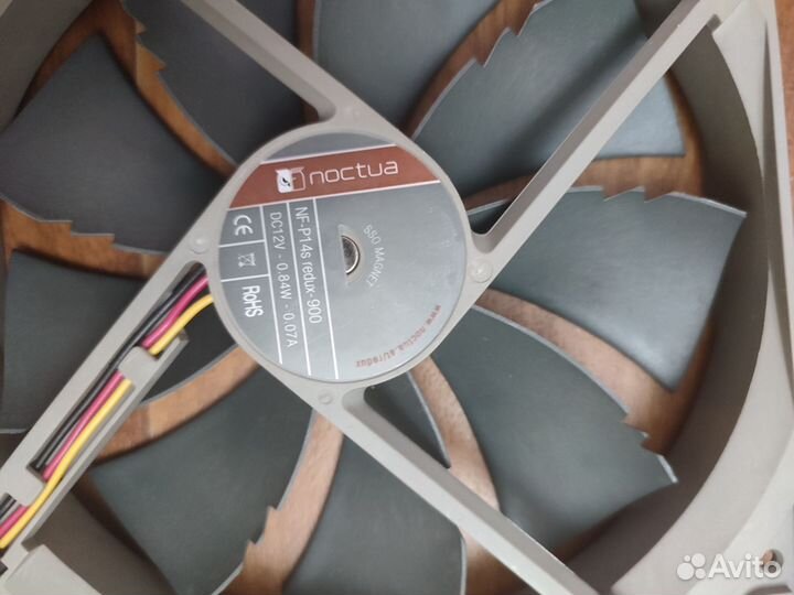 Вентиляторы Noctua nf-14s redux