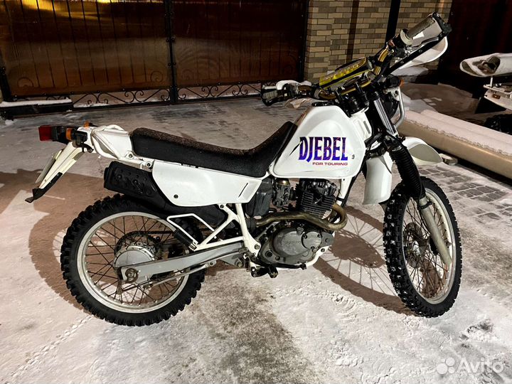 Suzuki Djebel 125