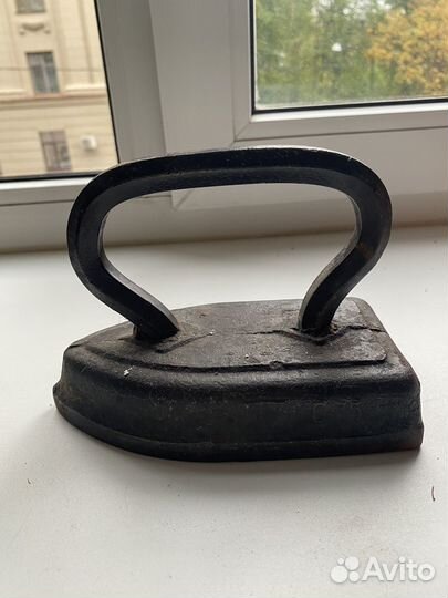 Утюг чугунный