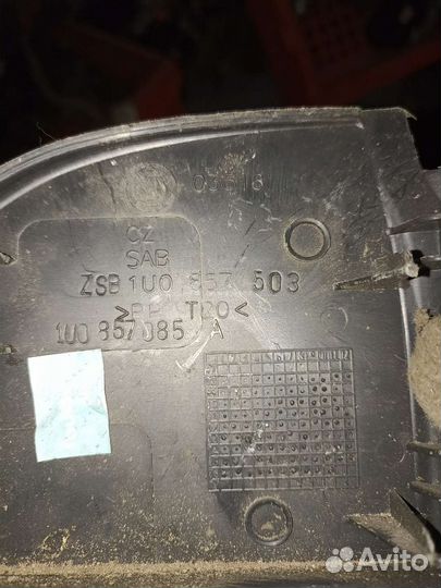 Накладка торпедо боковая левая Skoda Octavia tour