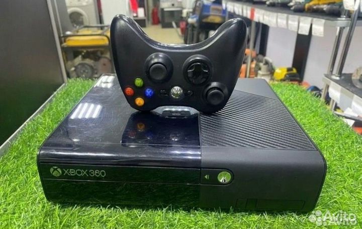 Игровая приставка Microsoft Xbox 360 E (Кр90Б
