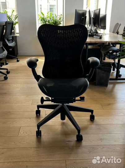 Кресло Herman miller mirra 2
