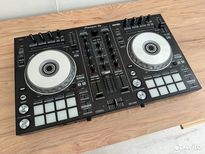 Pioneer DDJ-SR2