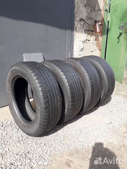 Continental ContiCrossContact LX 215/65 R16 98H