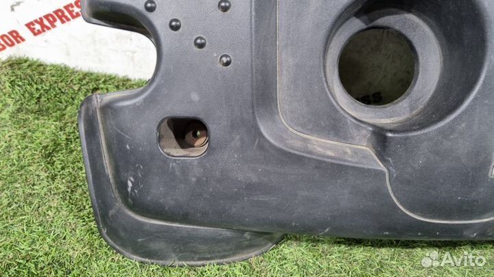 Накладка декоративная kyron (2005) (на двигатель)