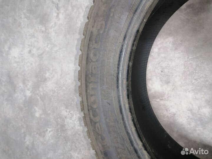 Continental IceContact 3 215/55 R17