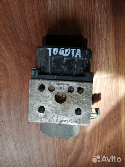 Блок ABS Toyota Avensis ST220L 3SFE 2002