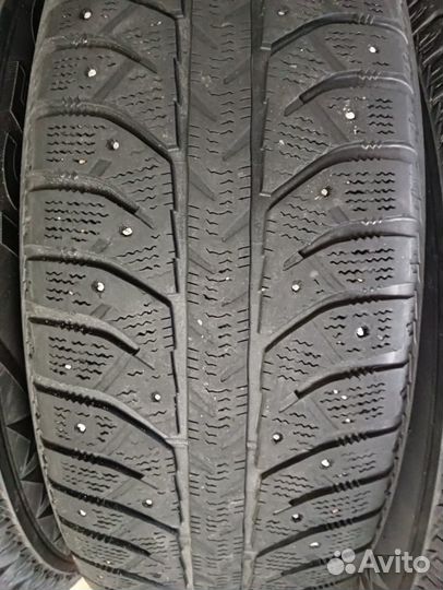 Bridgestone Ice Cruiser 7000 225/65 R17 106T