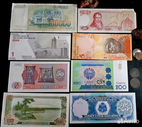 Подборка иностранных банкнот, купюр, бон