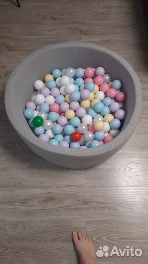 Детский сухой бассейн с шариками