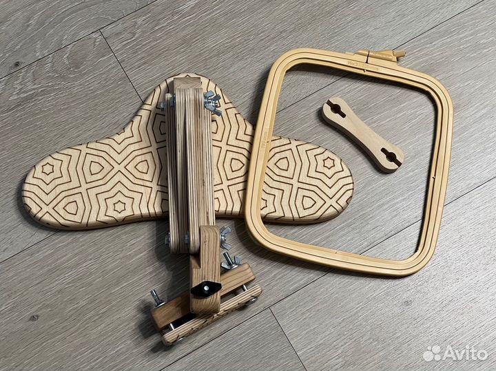 Станок/Держатель для пялец диванный