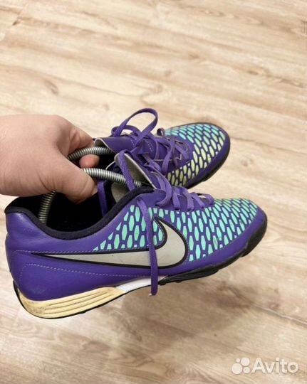 Сороконожки nike magista