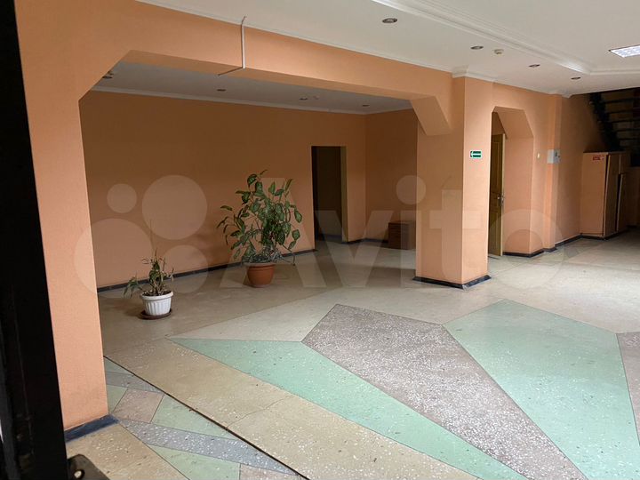 Административное здание, 1280.1 м²