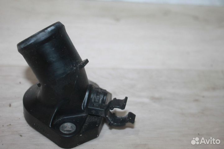 Крышка термостата nissan juke