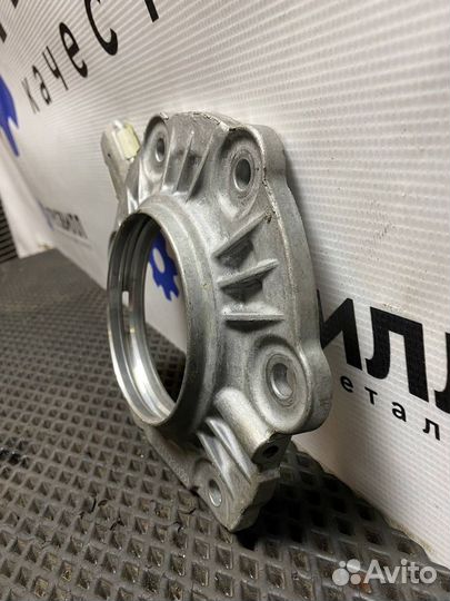 Крышка кпп Volvo FH4 21629020