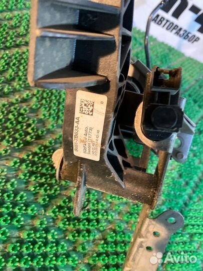 Педаль сцепления Ford Focus 3