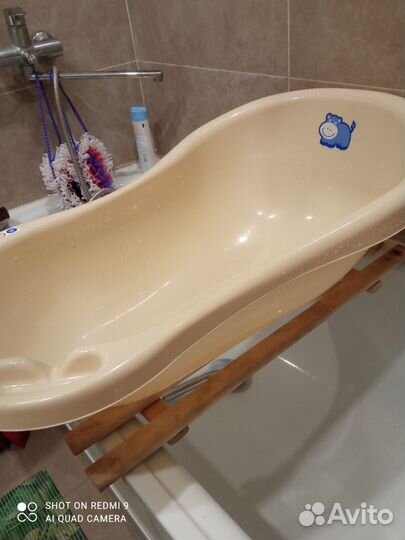 Ванночка для купания с горкой