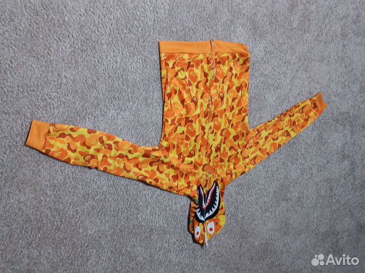 Мужская кофта на молнии