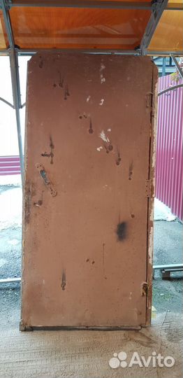 Дверь металлическая