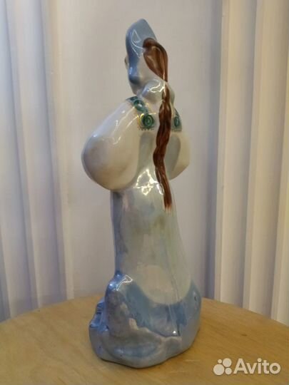 Фарфоровая статуэтка Хозяйка медной горы Сысерть