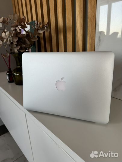 Macbook pro 13 mid 2014, core i5 2.8, 8 gb, 500 gb