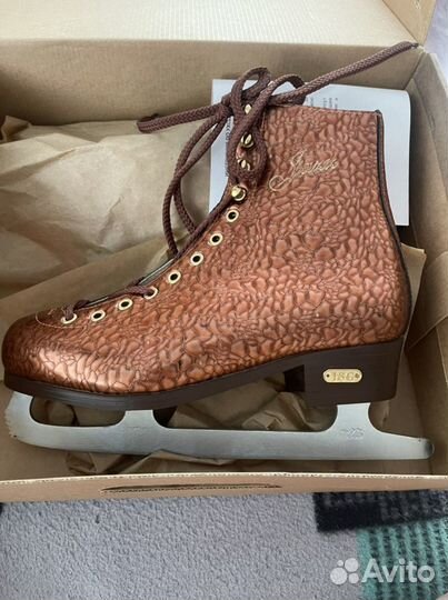 Коньки фигурные новые женские 41