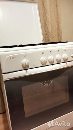 Продам газовую плиту Гефест