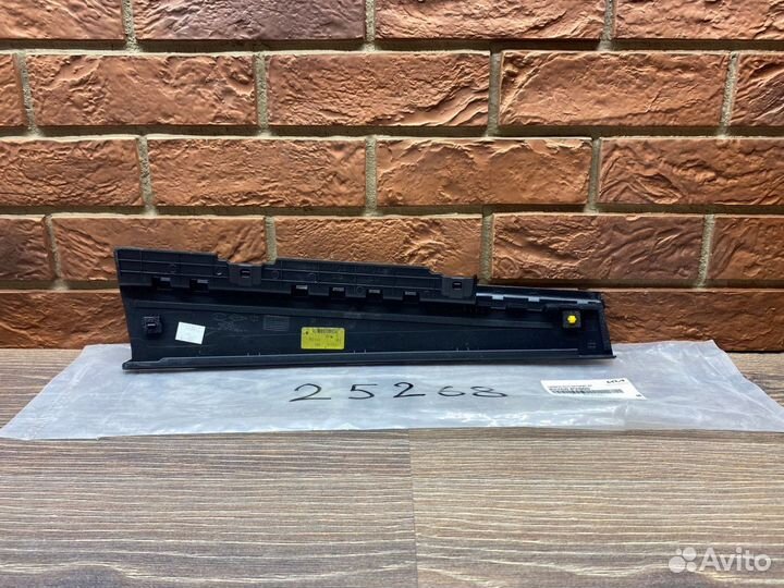 Накладка двери передней правой Kia Sorento 4 2020+