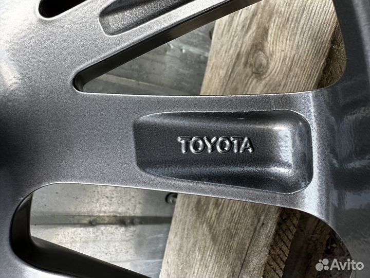 Диски Toyota/Lexus оригинал R17 5/114.3